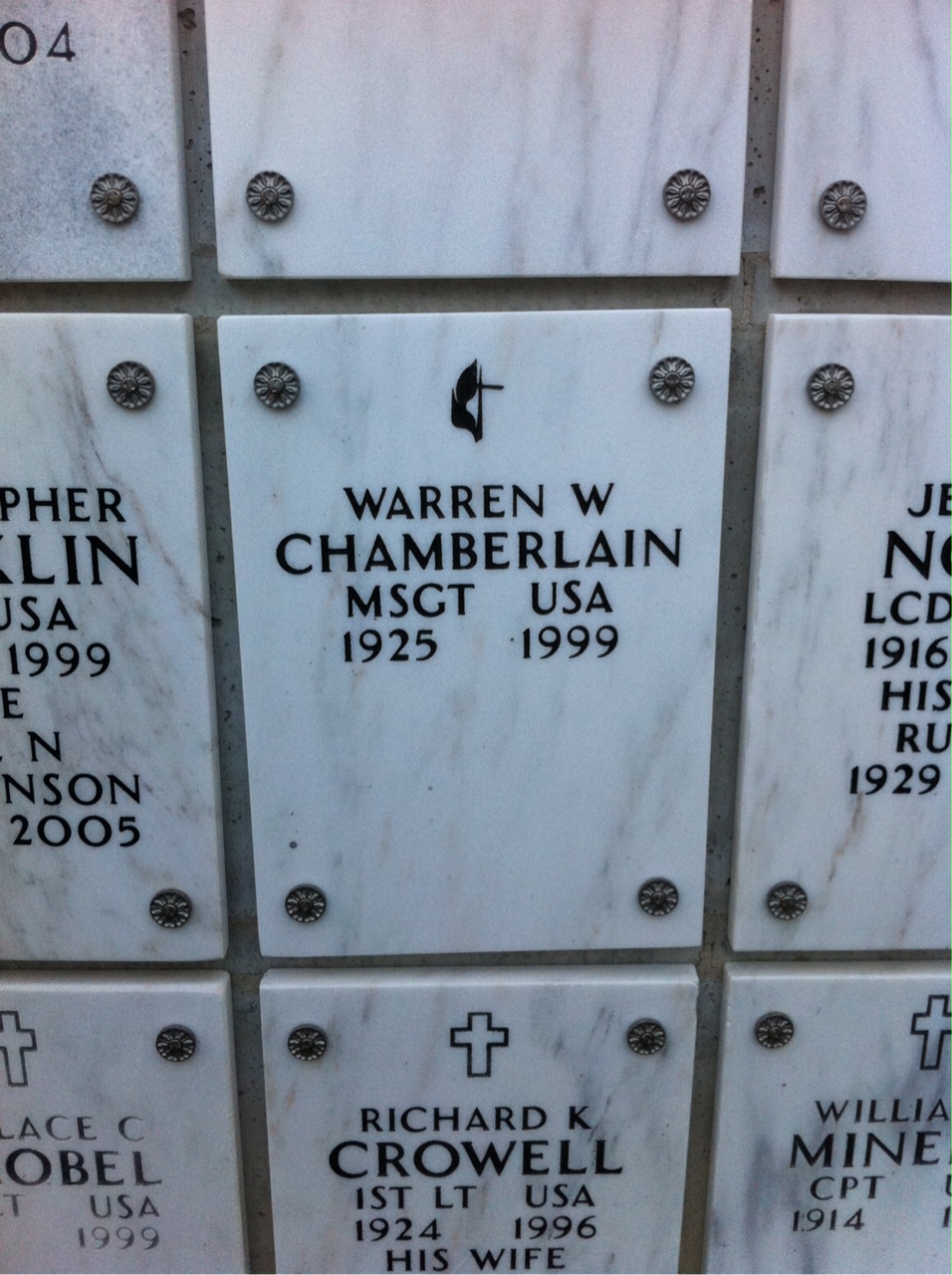 Warren W Chamberlain