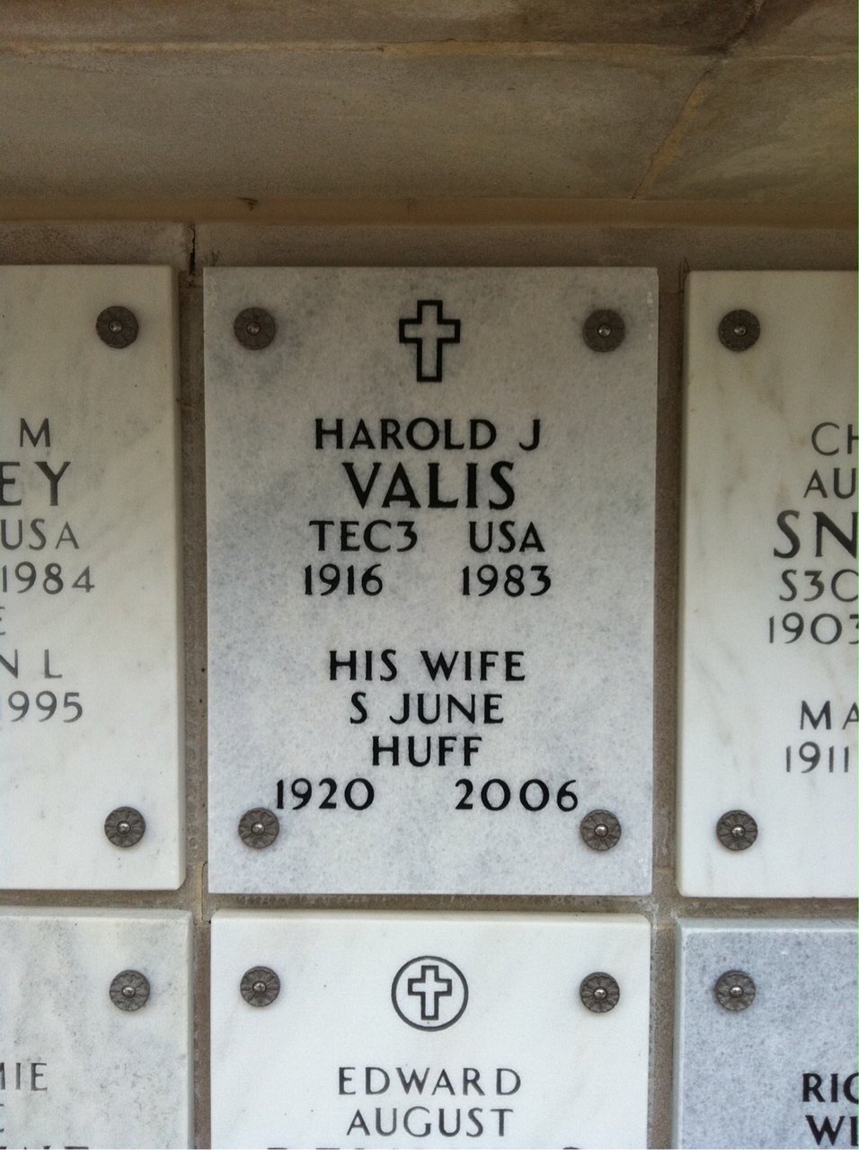 Harold Valis