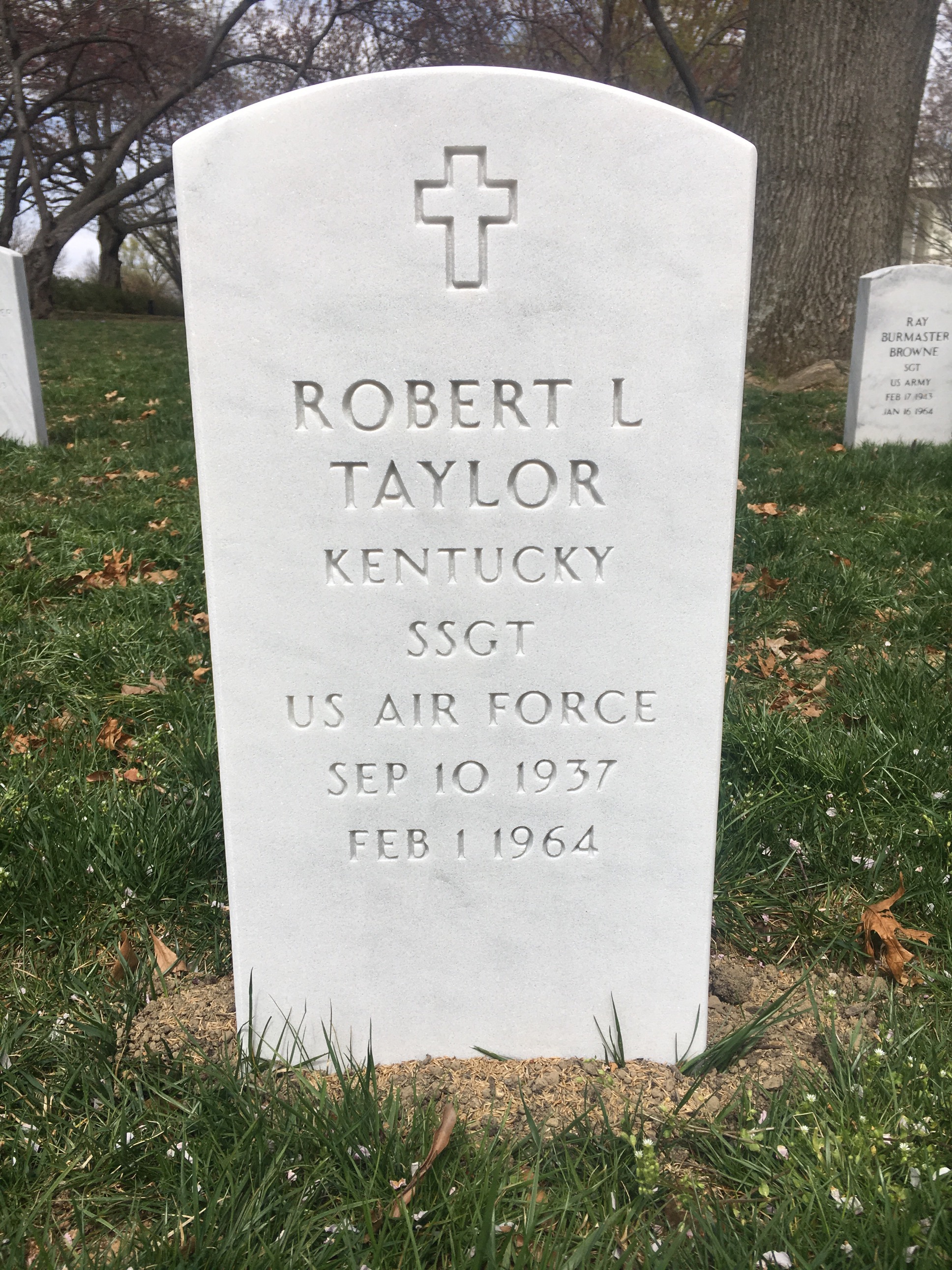 Headstone of Robert Lyman Taylor