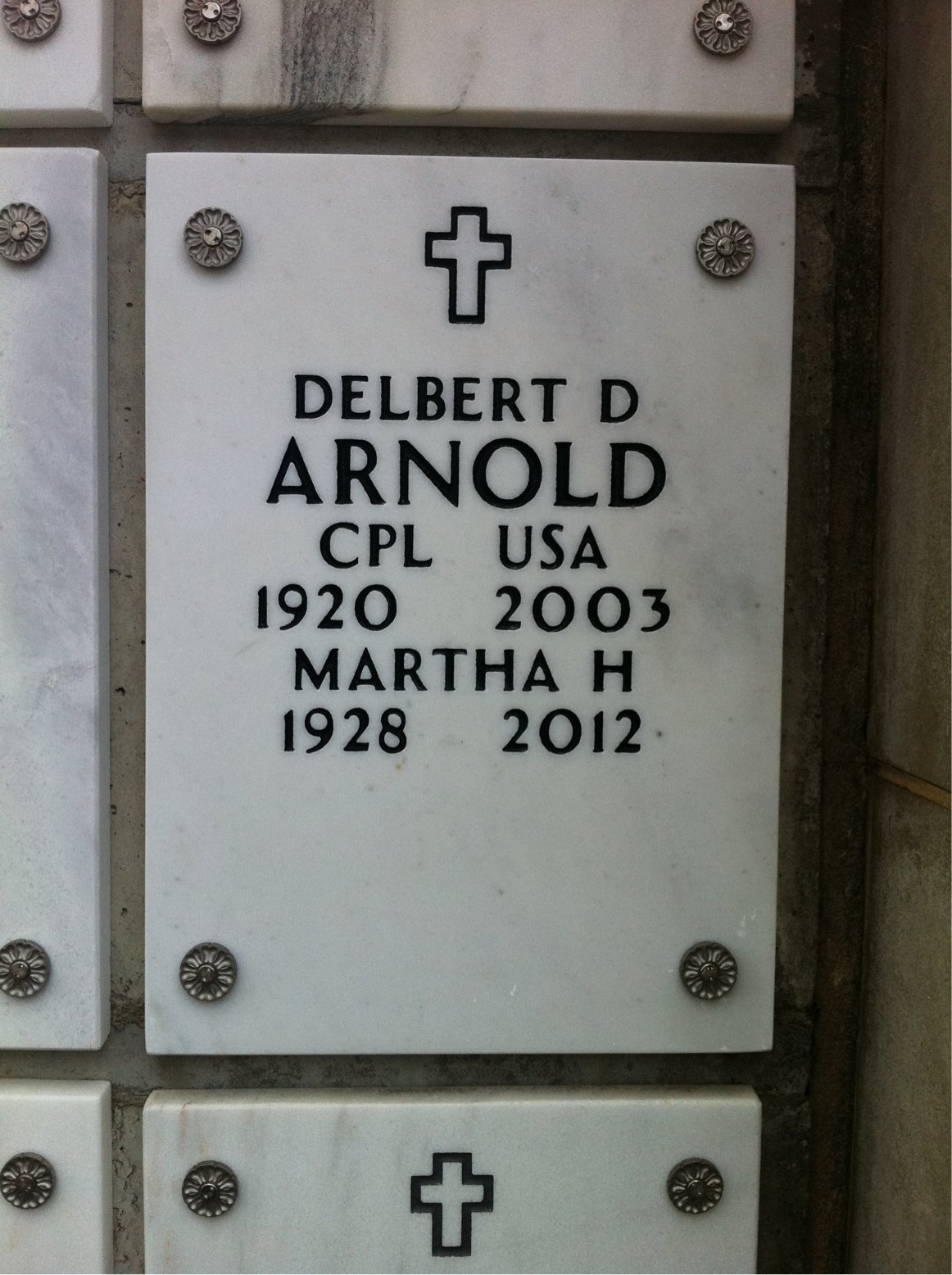 Delbert W Arnold