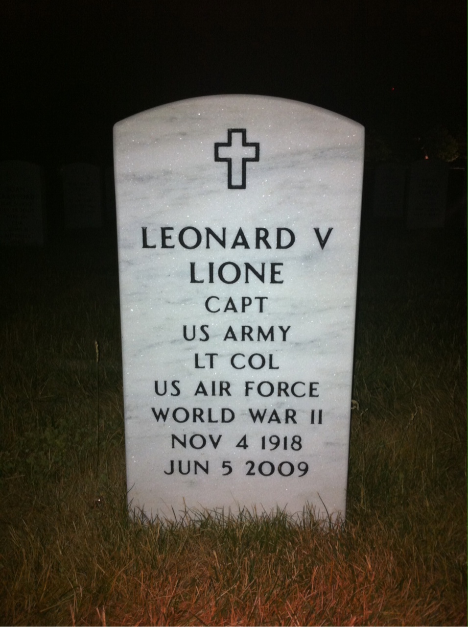 Leonard Lione