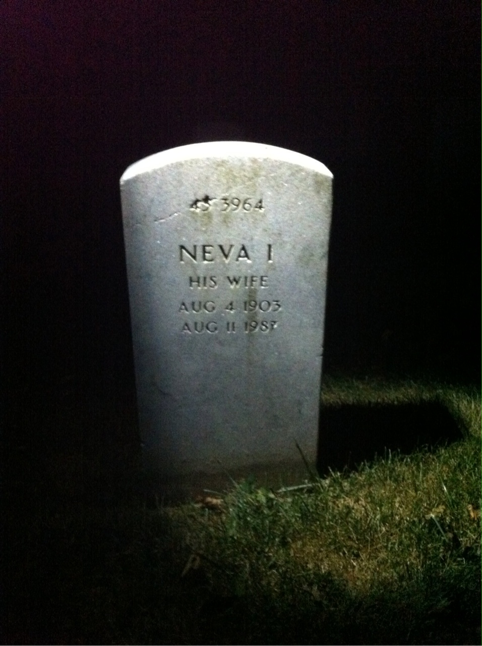 Back of headstone — Neva Munday
