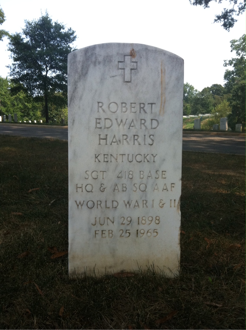 Robert J Harris
