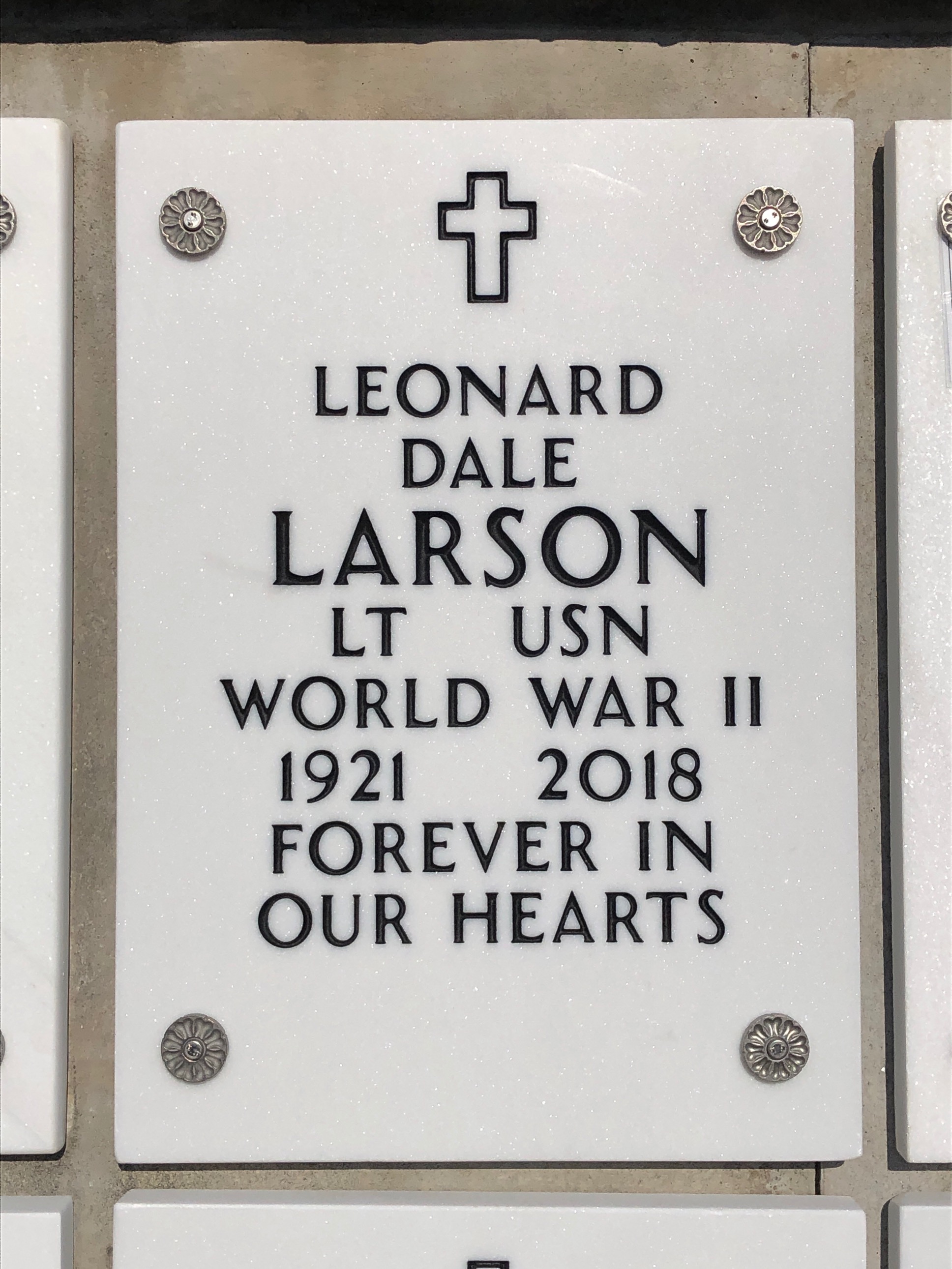 Leonard D Larson