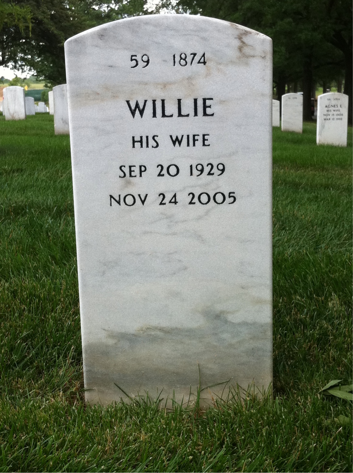 Back of headstone — Darnell Wallace