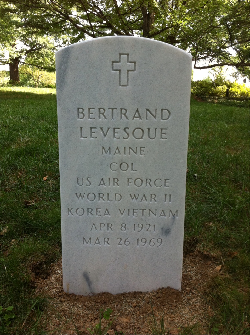 Wayne Bertrand Levesque