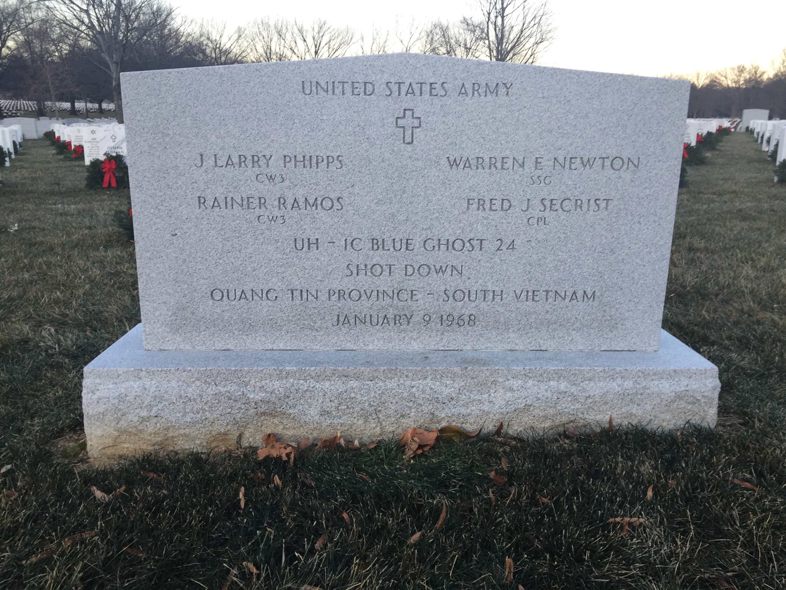 Headstone of James Larry Phipps