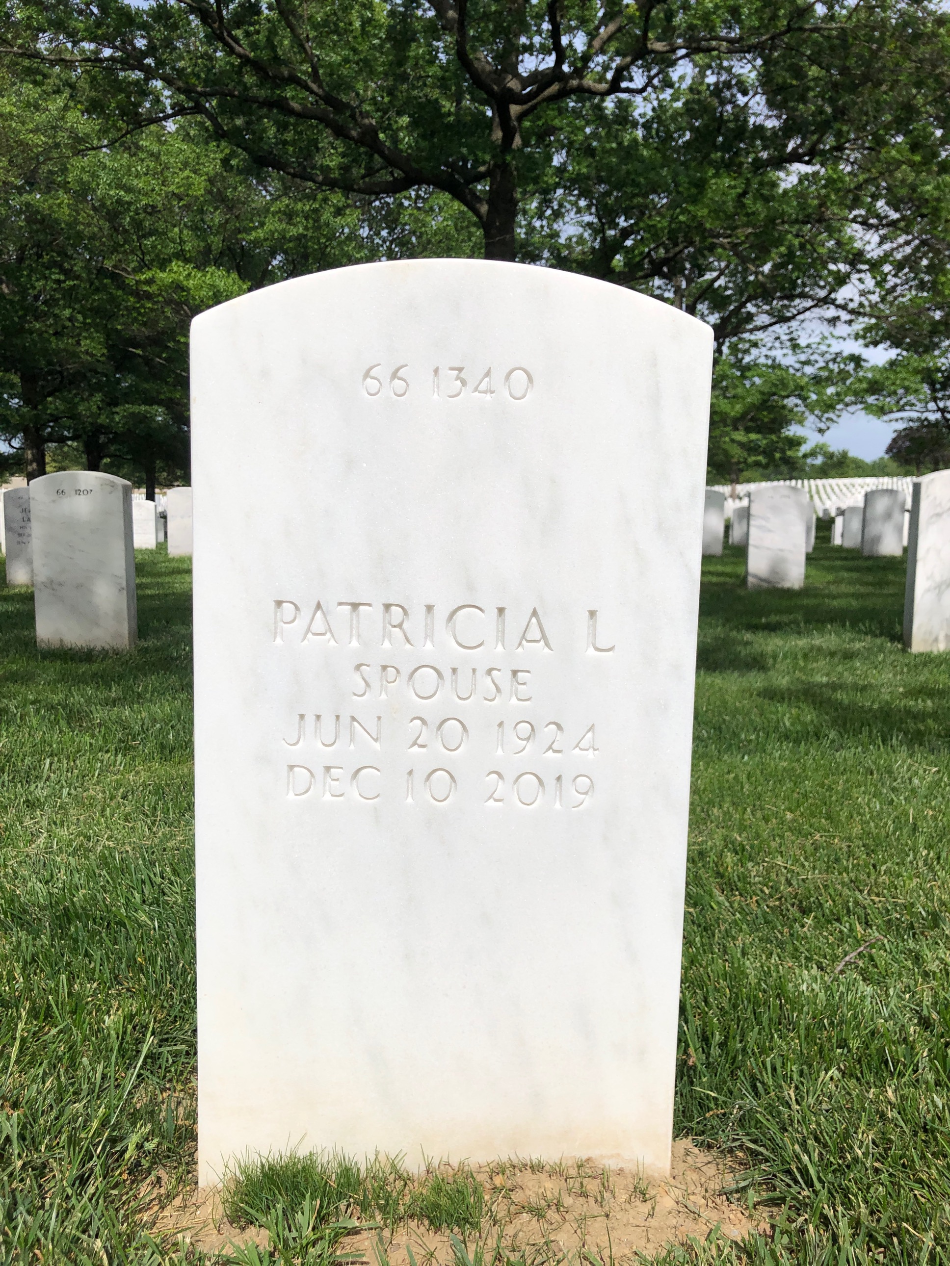 Back of headstone — Christmas Parr