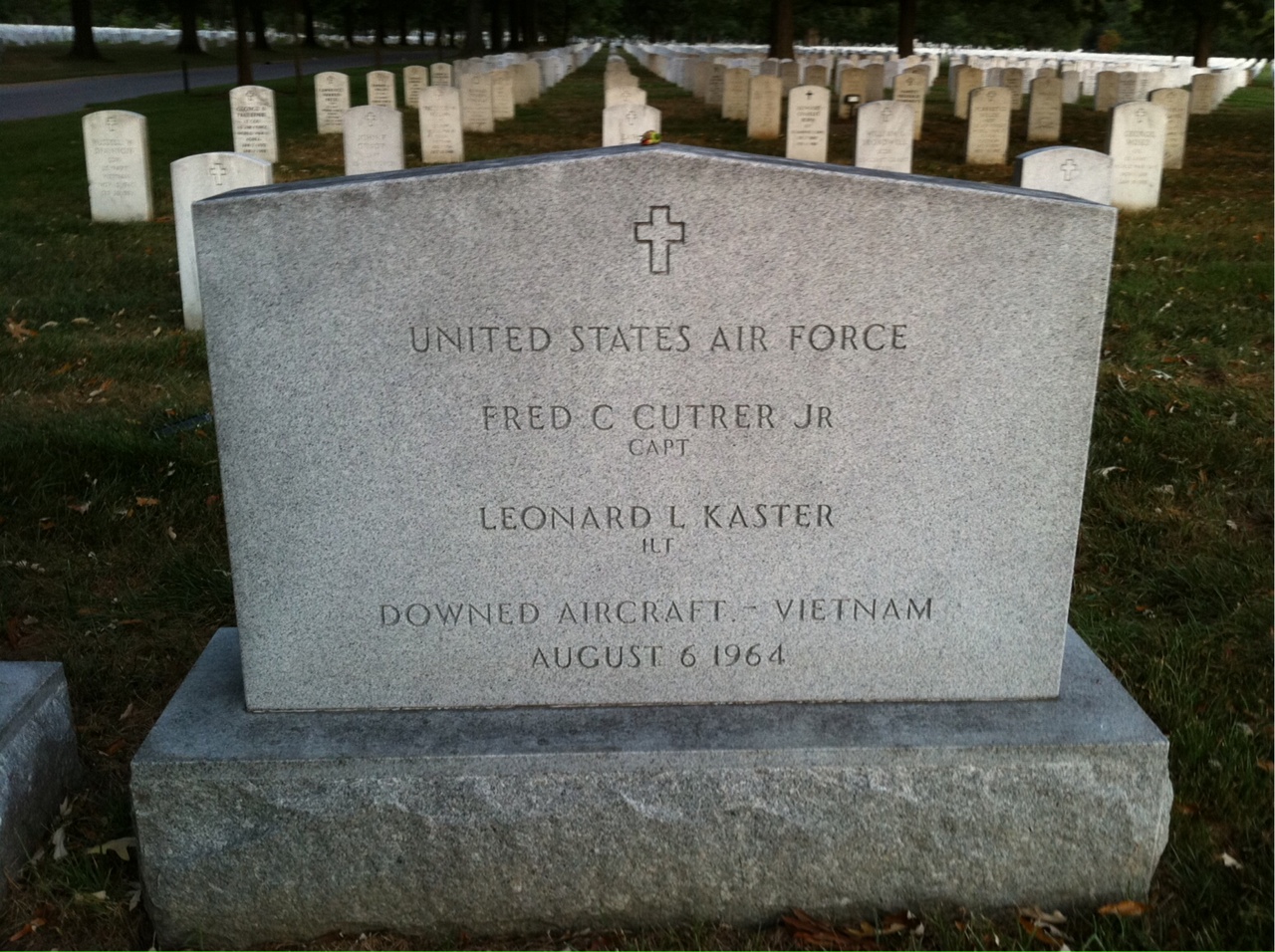 Headstone of Fred Clay Cutrer Jr.