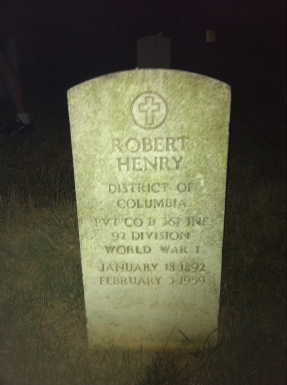 Robert M Henry