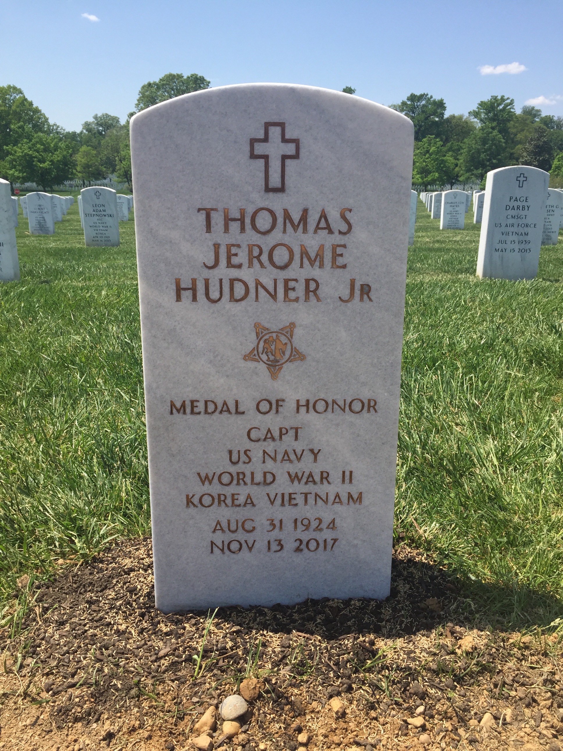 Headstone of Thomas J. Hudner