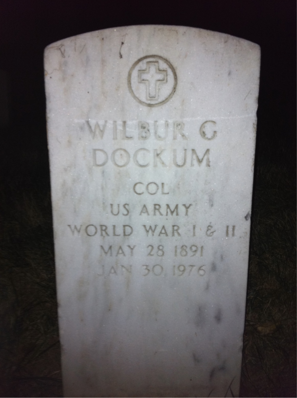 Wilbur G Dockum
