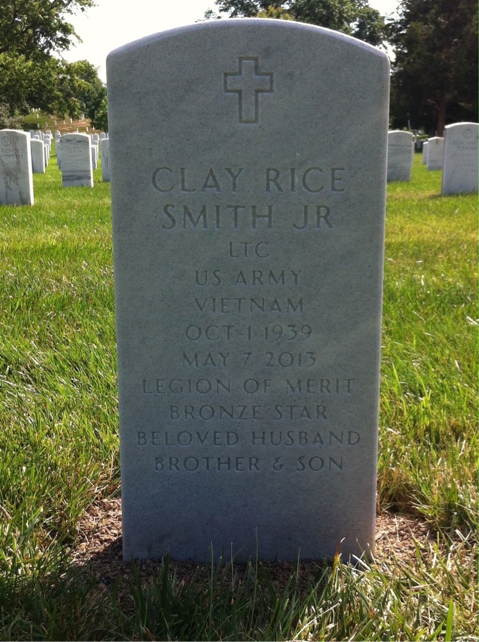 Clay R Smith