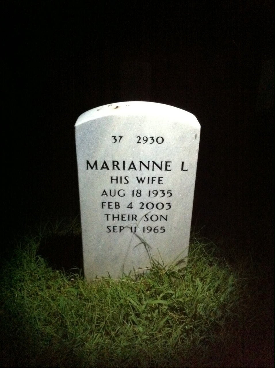 Back of headstone — Lynn Wills