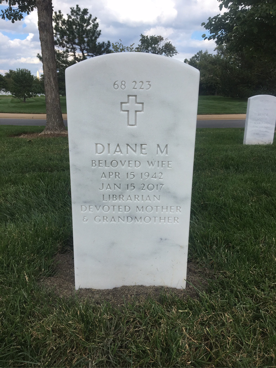 Back of headstone — Lorry Gordon