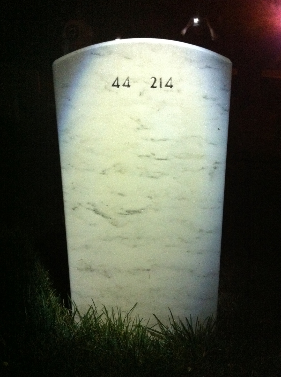 Back of headstone — Oscar Russell