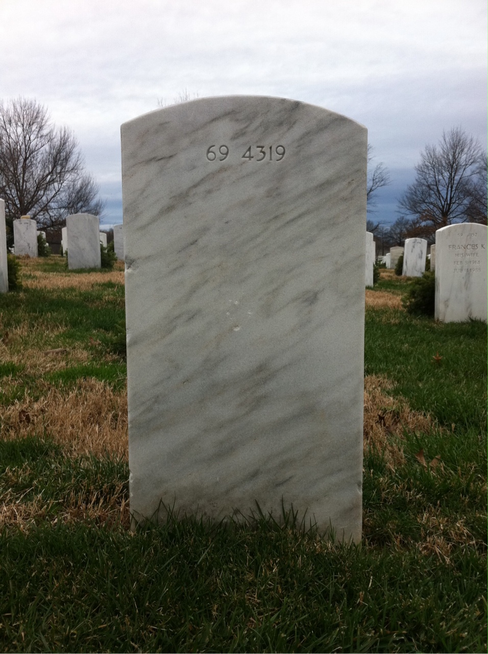 Back of headstone — Doris Artz
