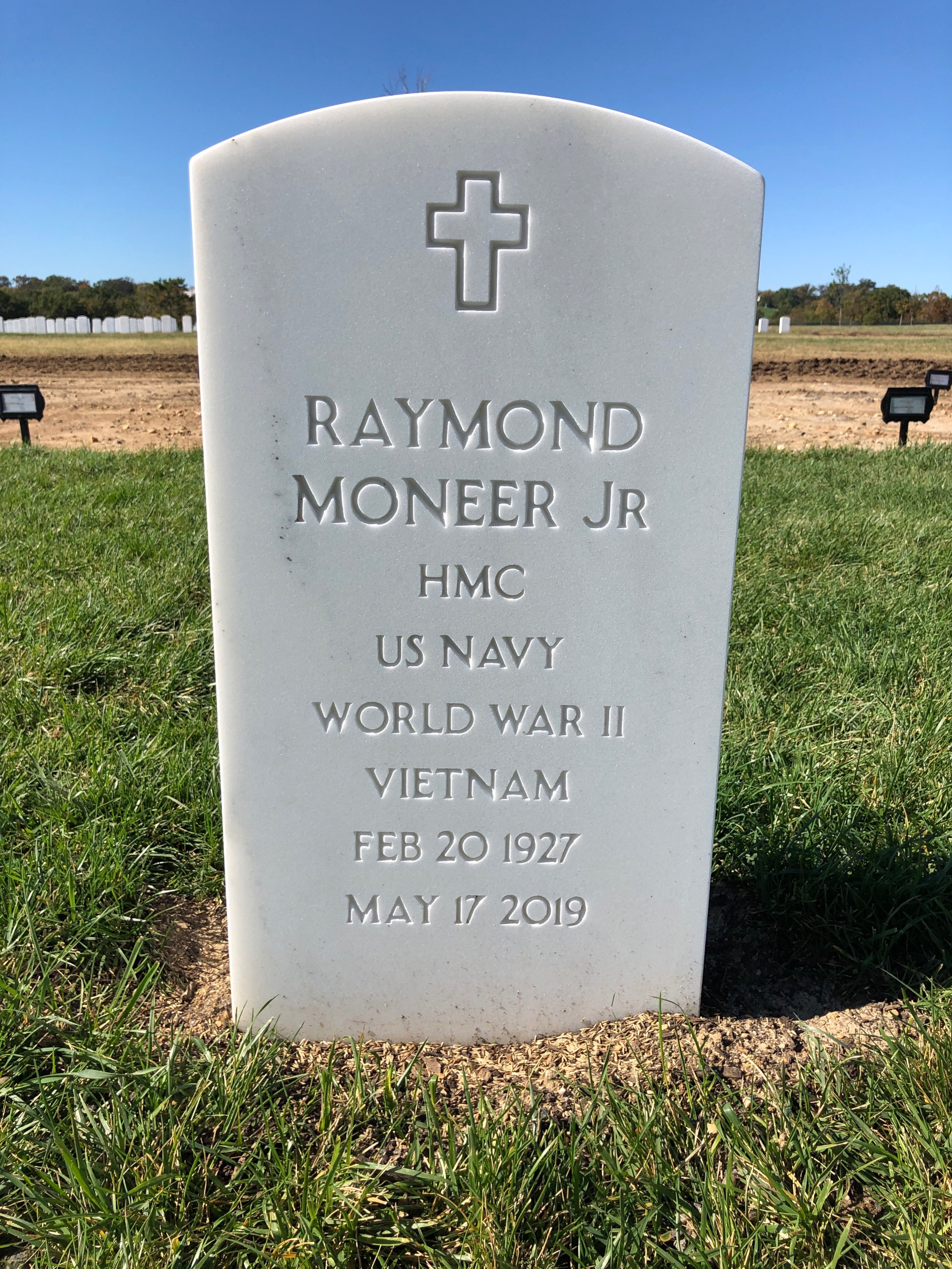 Raymond Moneer
