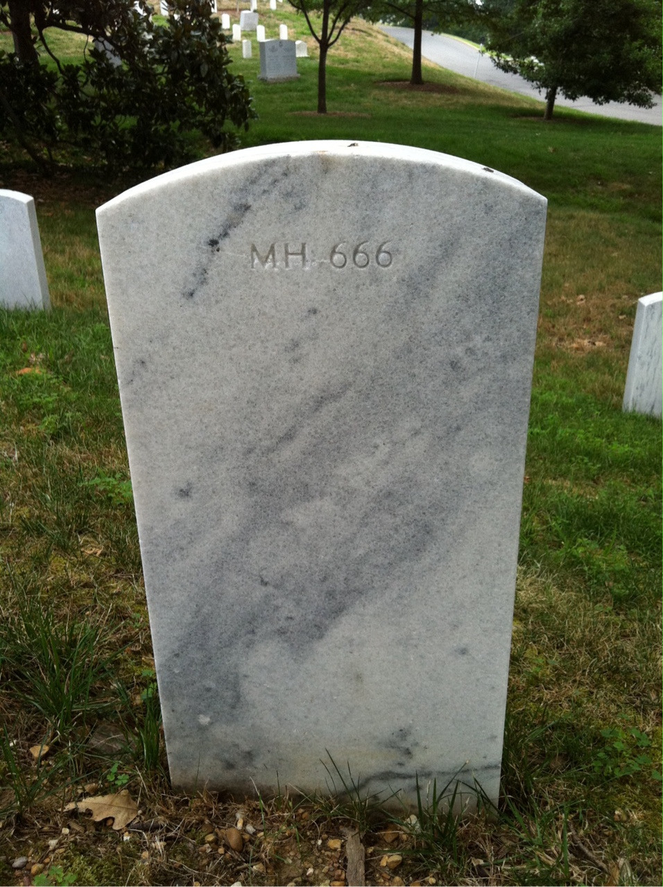 Headstone of Frank P Romandetti