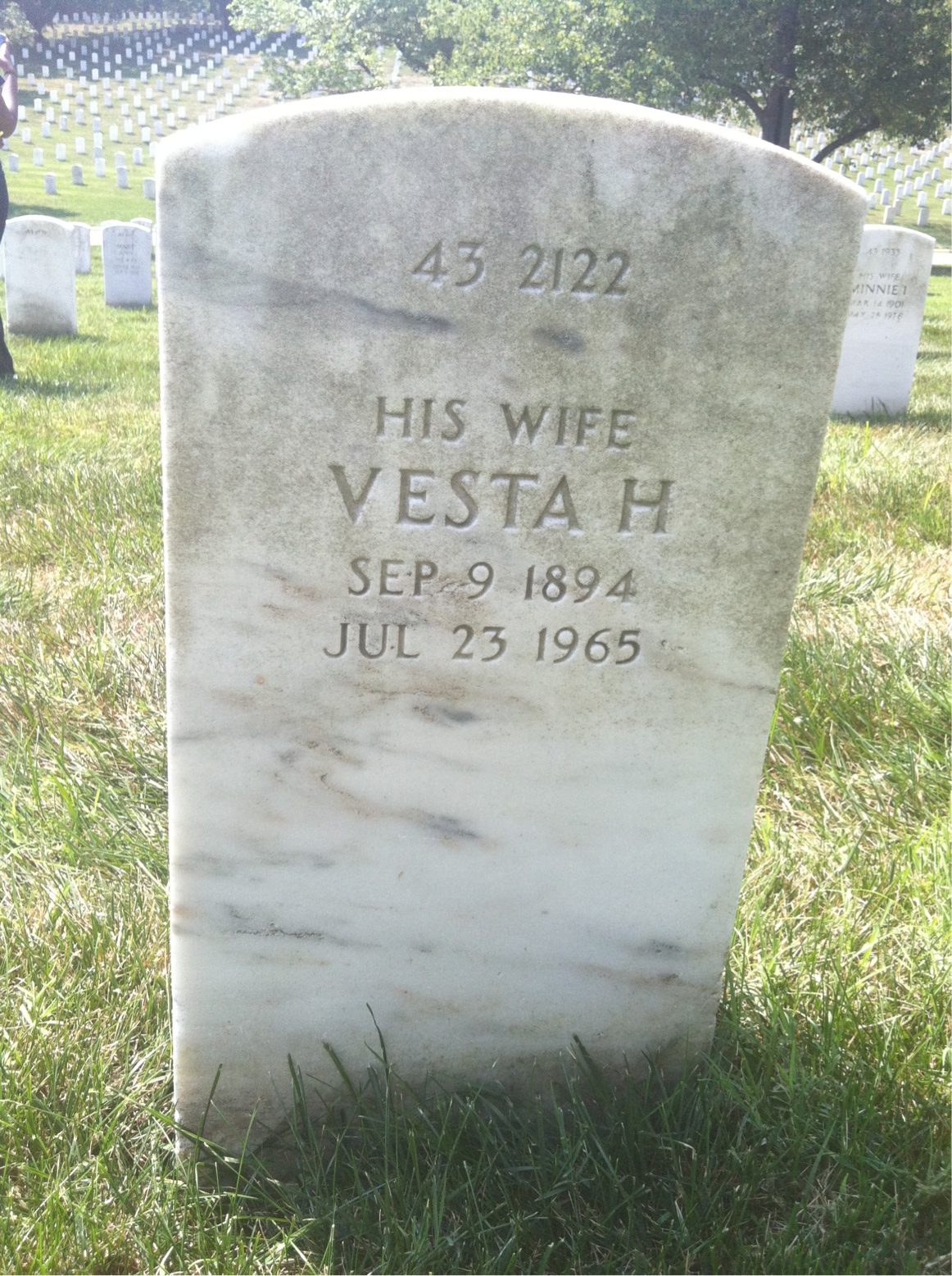 Back of headstone — Vesta Anderson