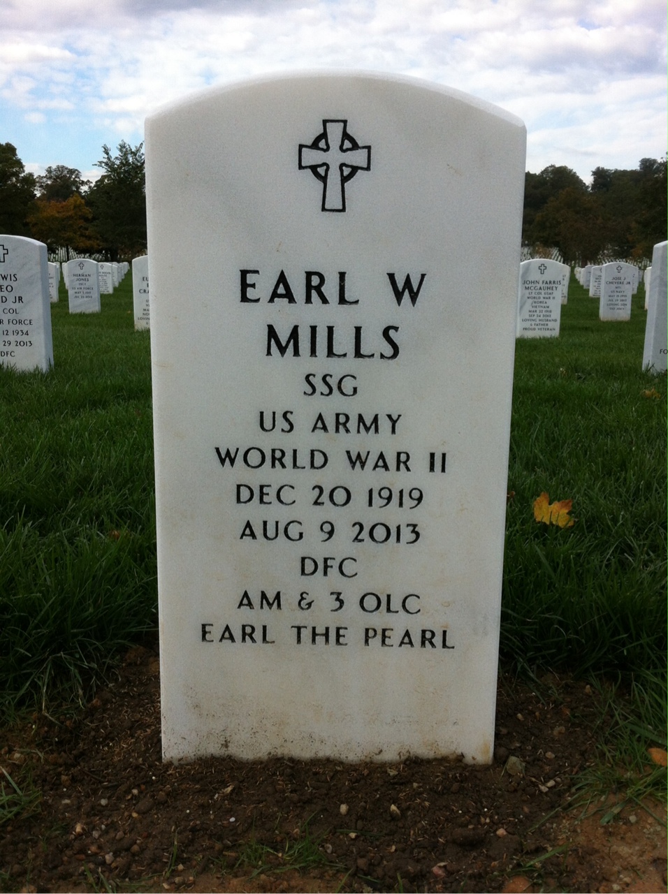 Earl Mills