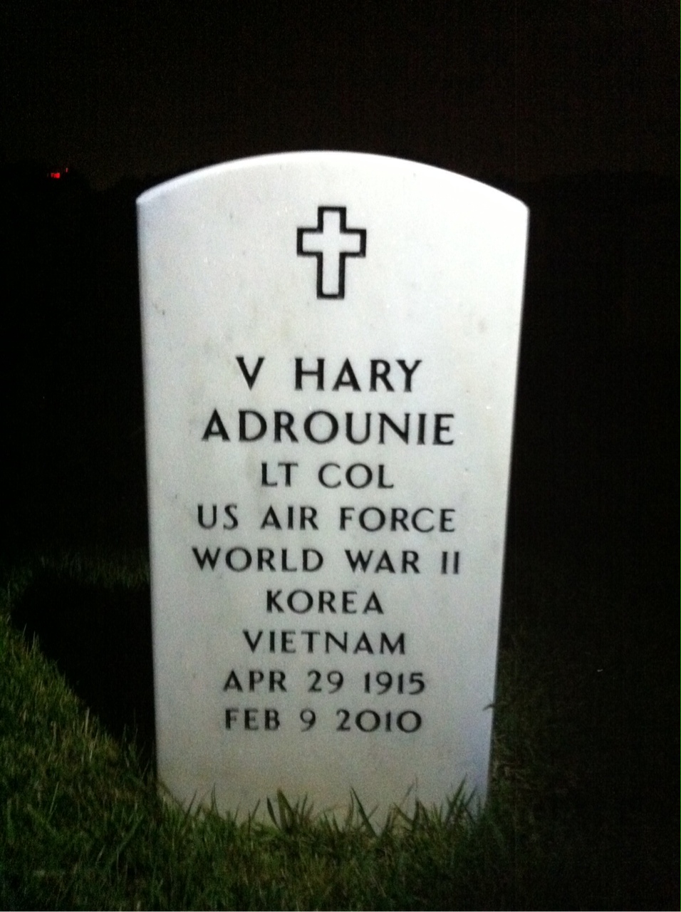 V Adrounie