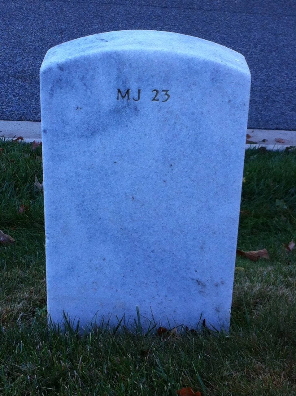 Headstone of Robert Lionel Cherry