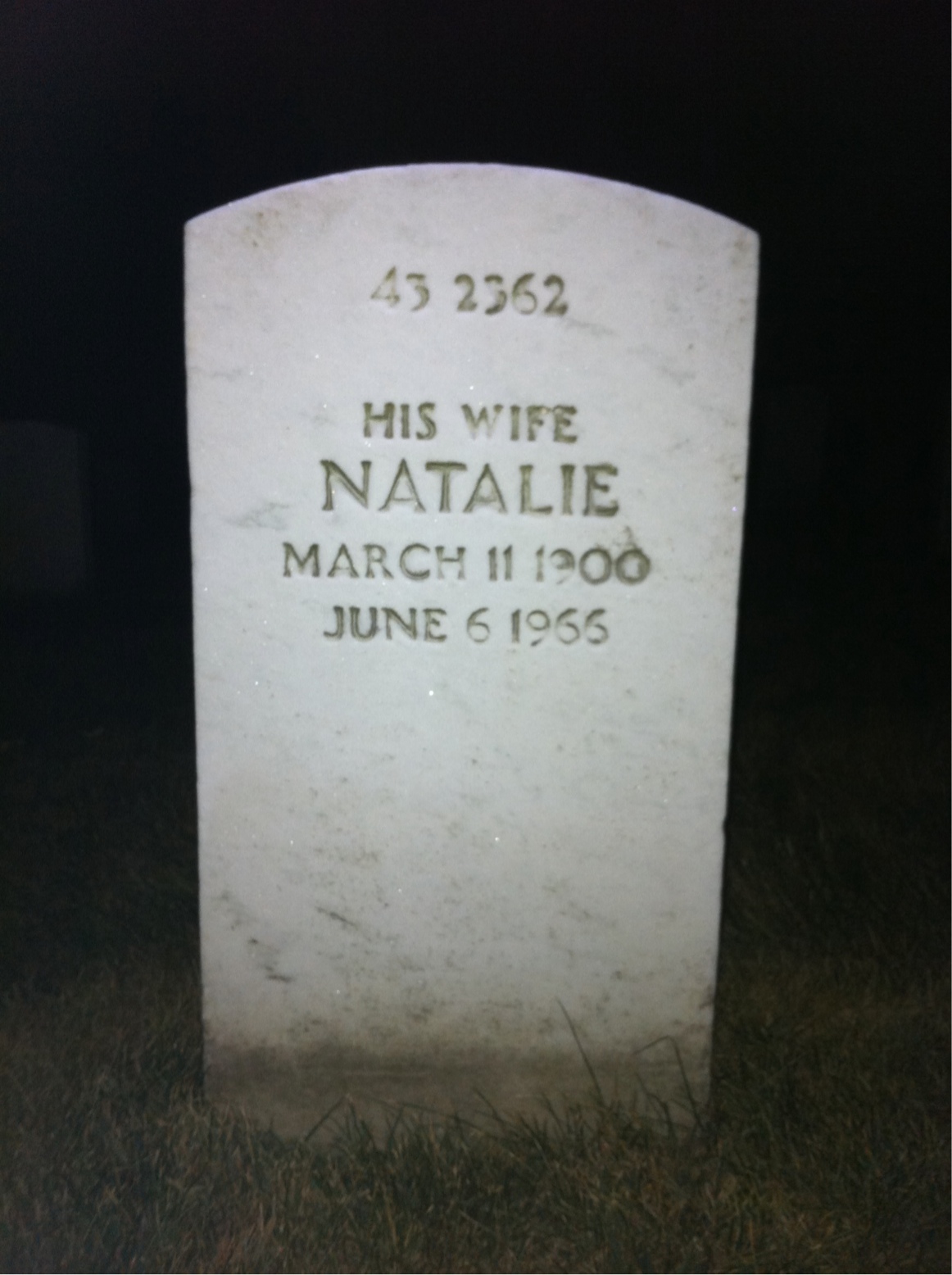 Back of headstone — Lloyd Muse