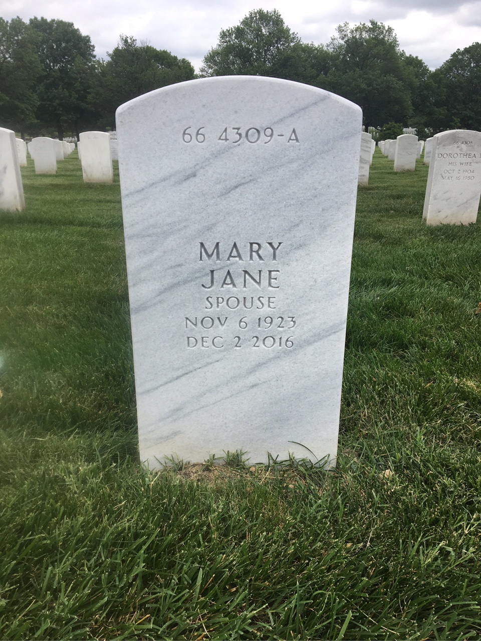 Back of headstone — Howard Keller