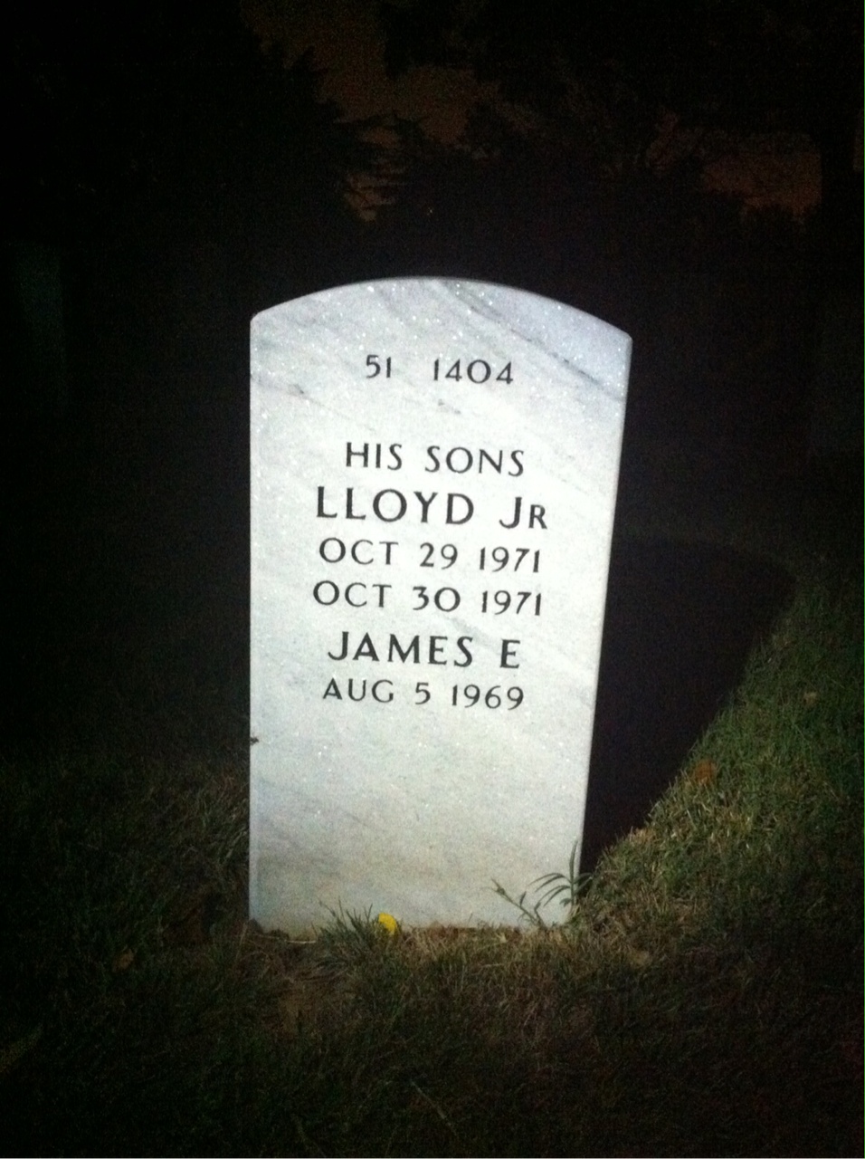 Back of headstone — Lloyd Deshields