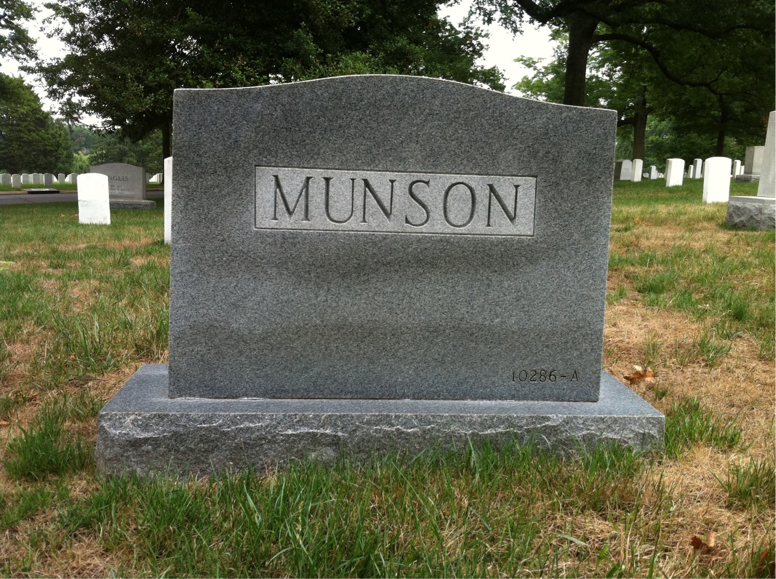 Back of headstone — Elsie Munson