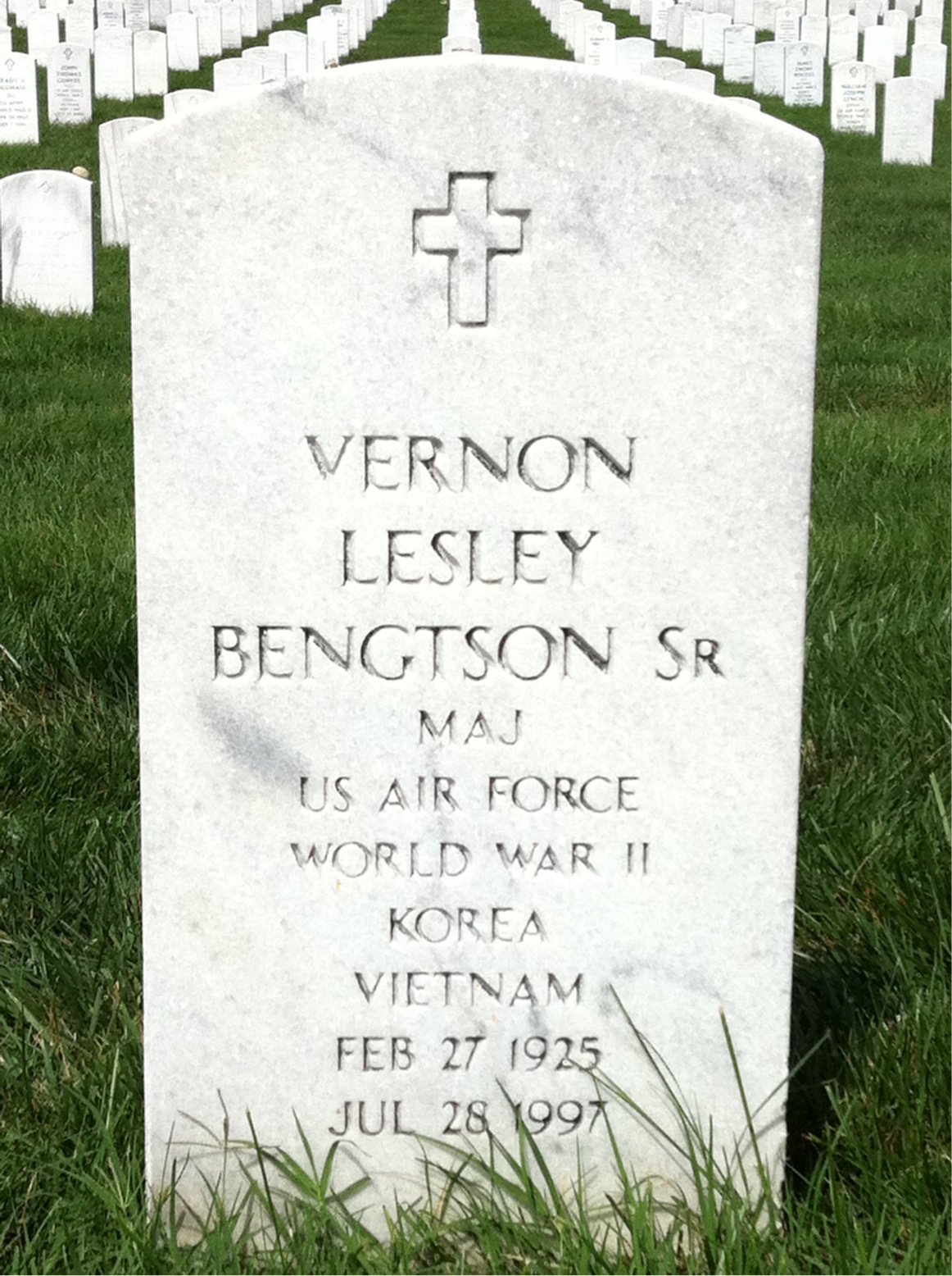 Vernon L Bengtson