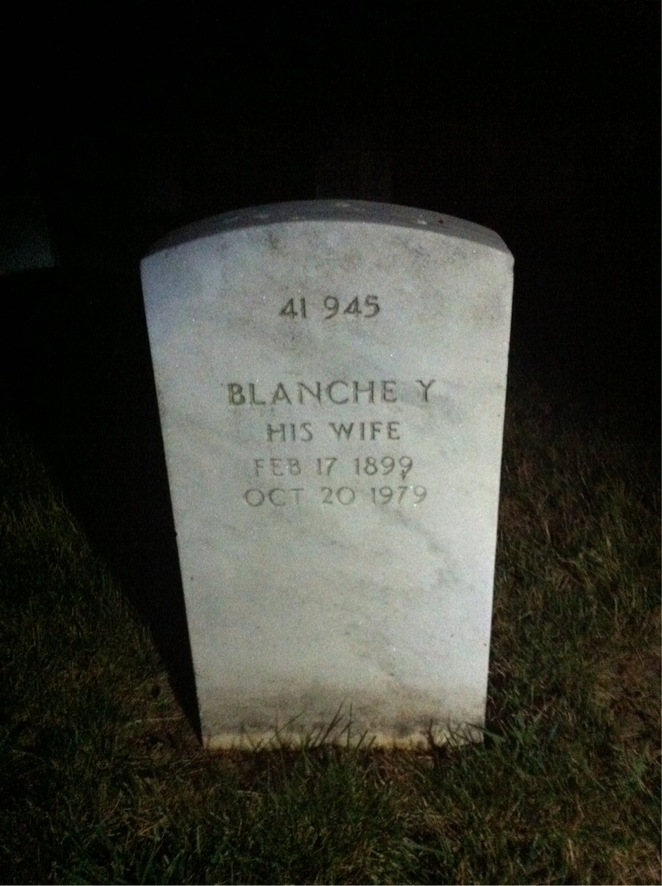 Back of headstone — Leslie Archambeault
