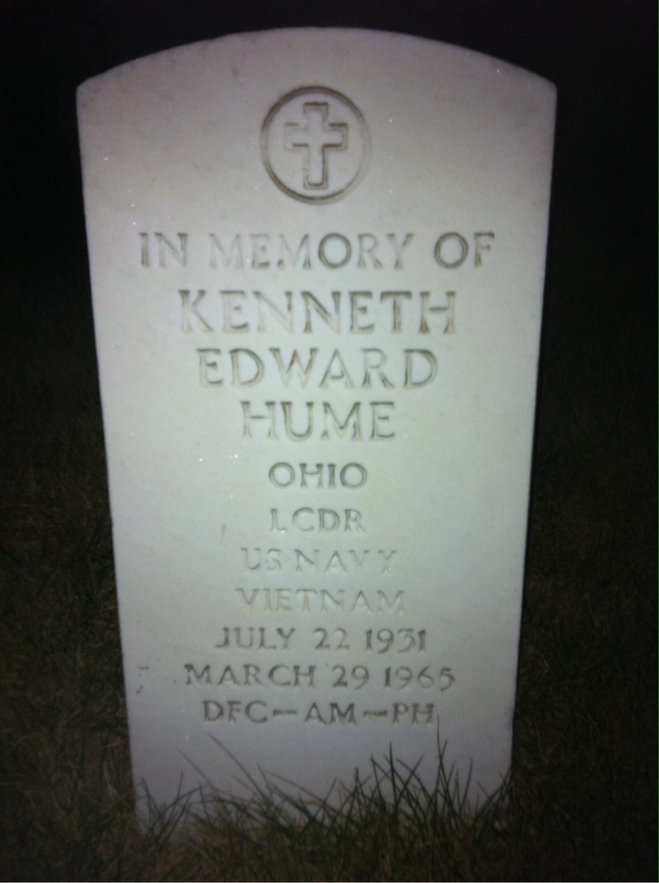 Back of headstone — Kenneth Edward Hume