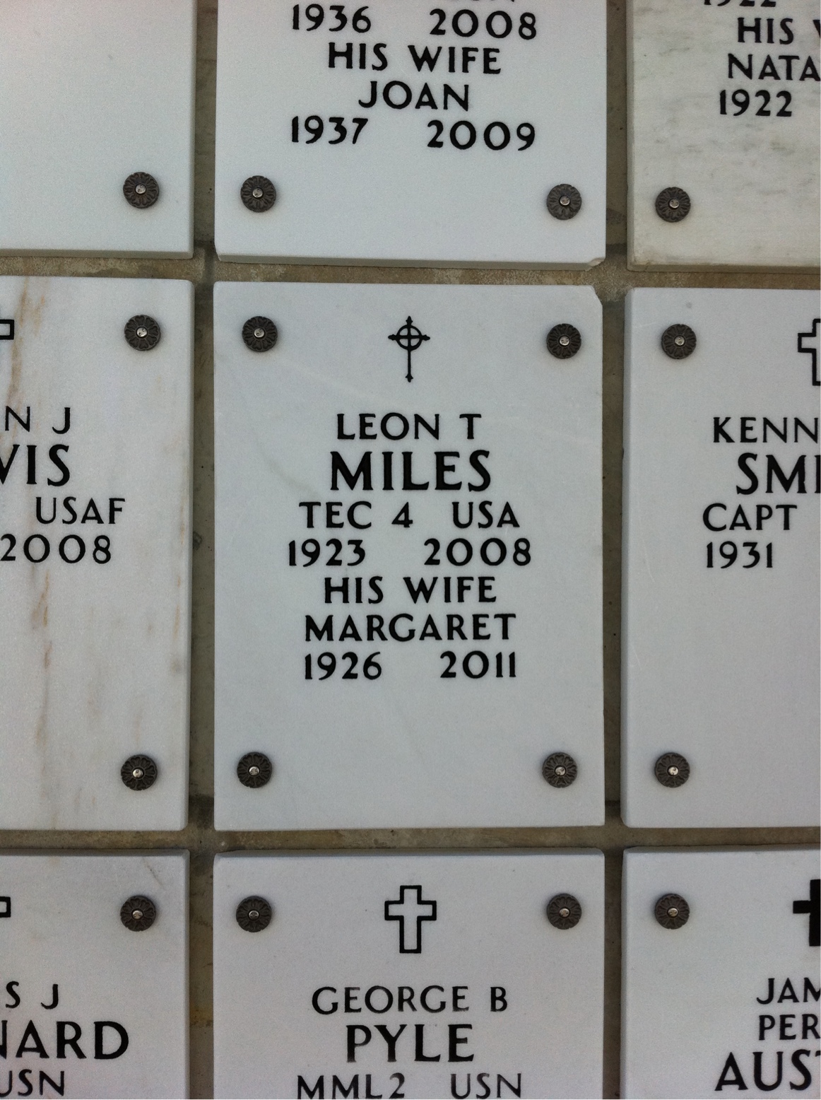 Leon Miles