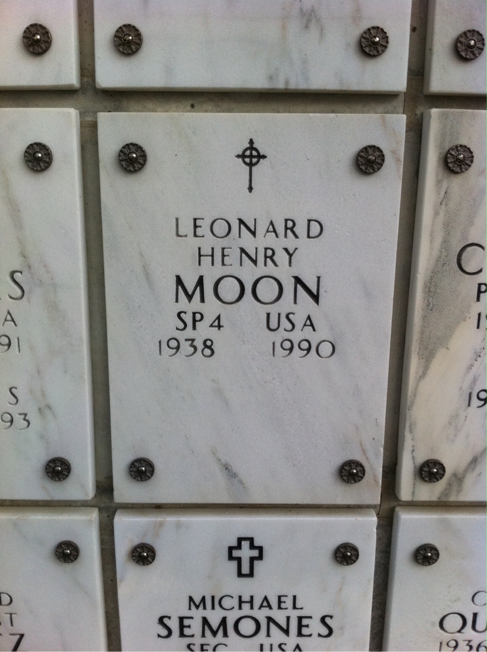 Leonard Moon