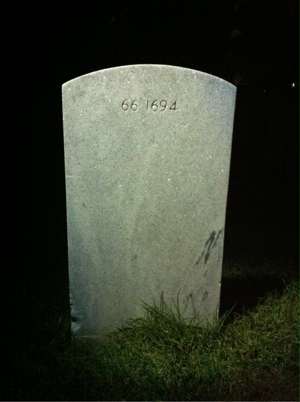 Back of headstone — Ahldor Berg