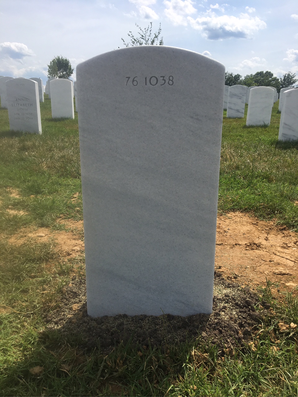 Back of headstone — Bobby Lee Mabry