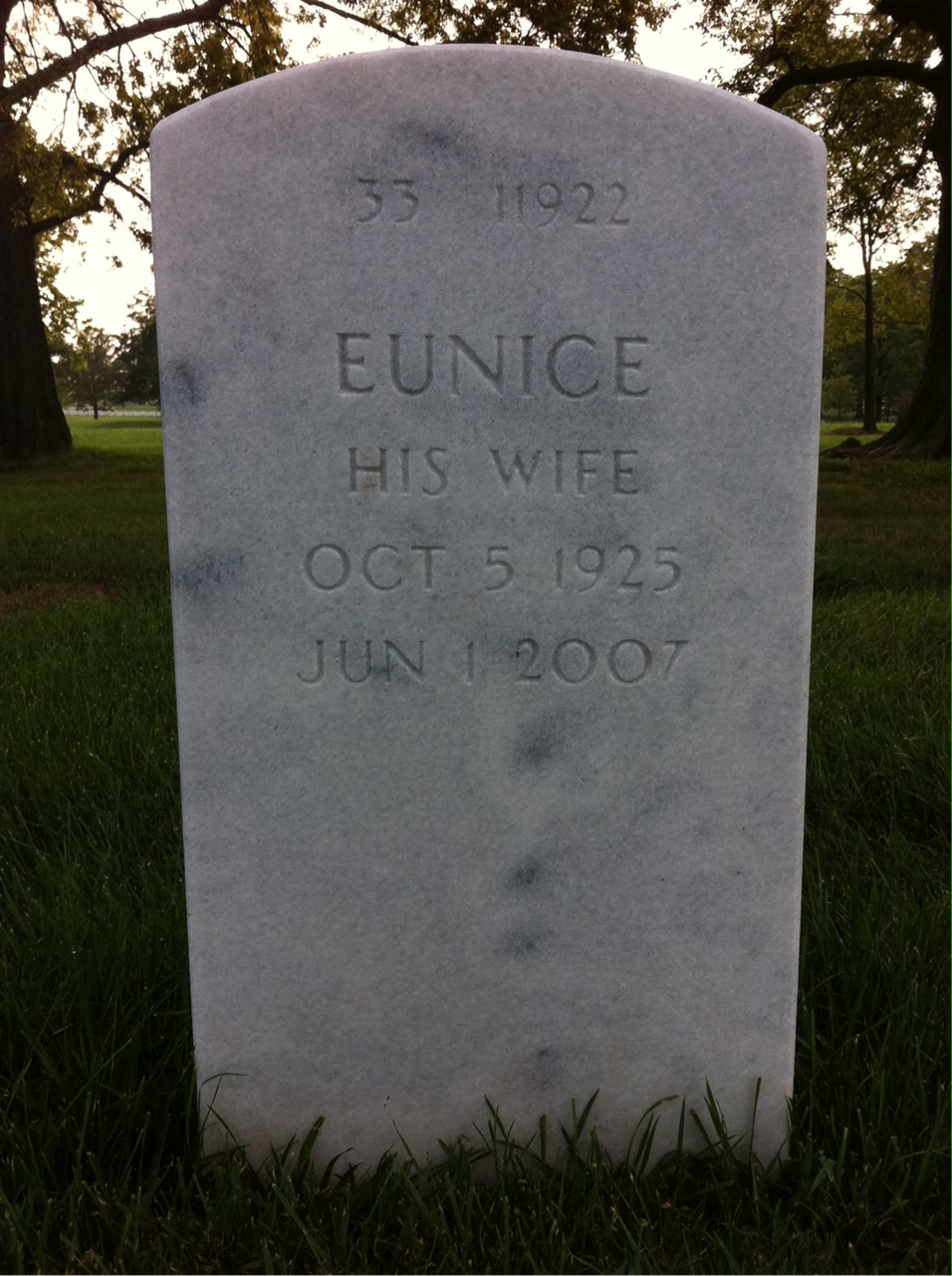 Back of headstone — Howard Metts