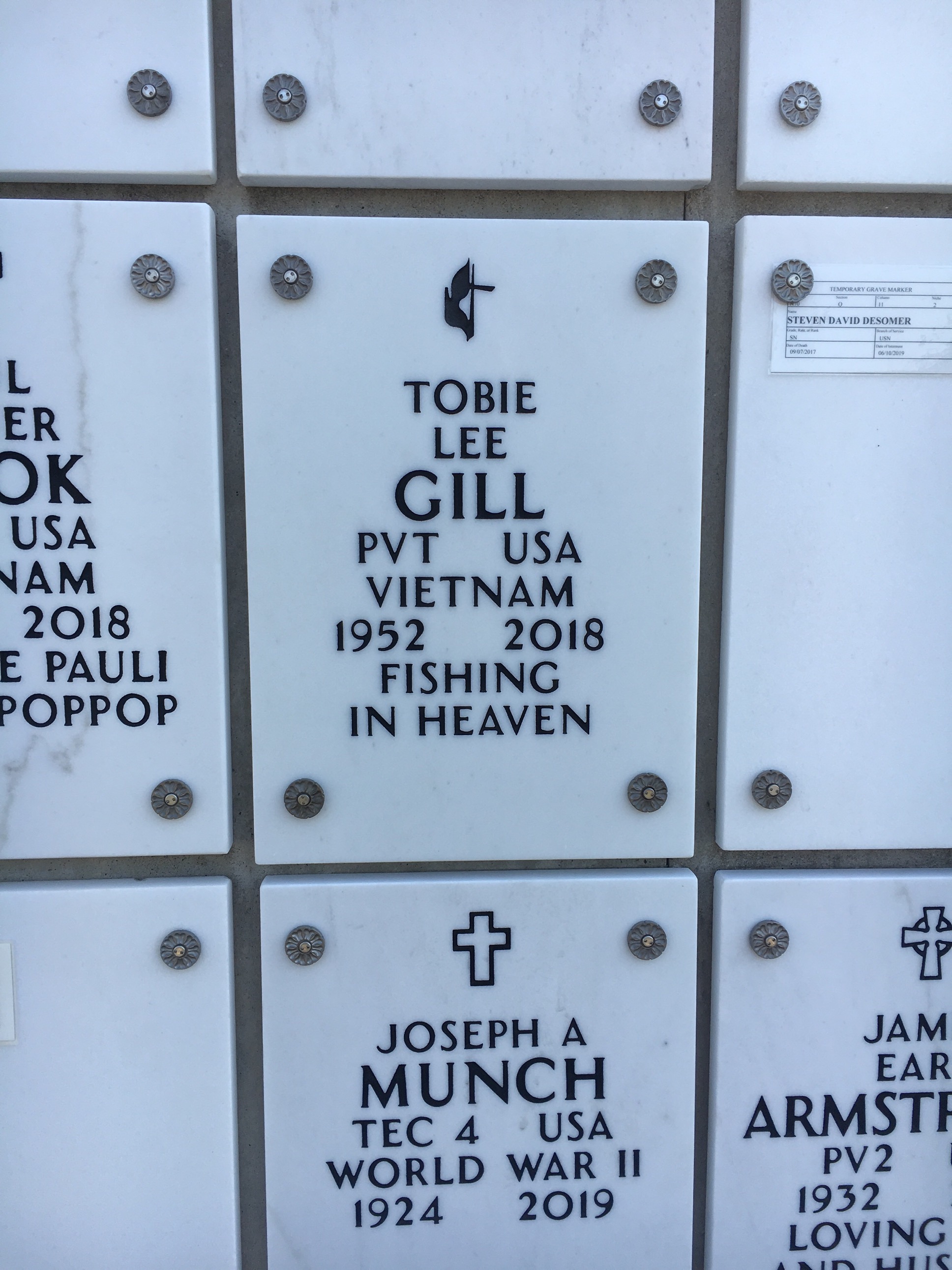 Tobie L Gill