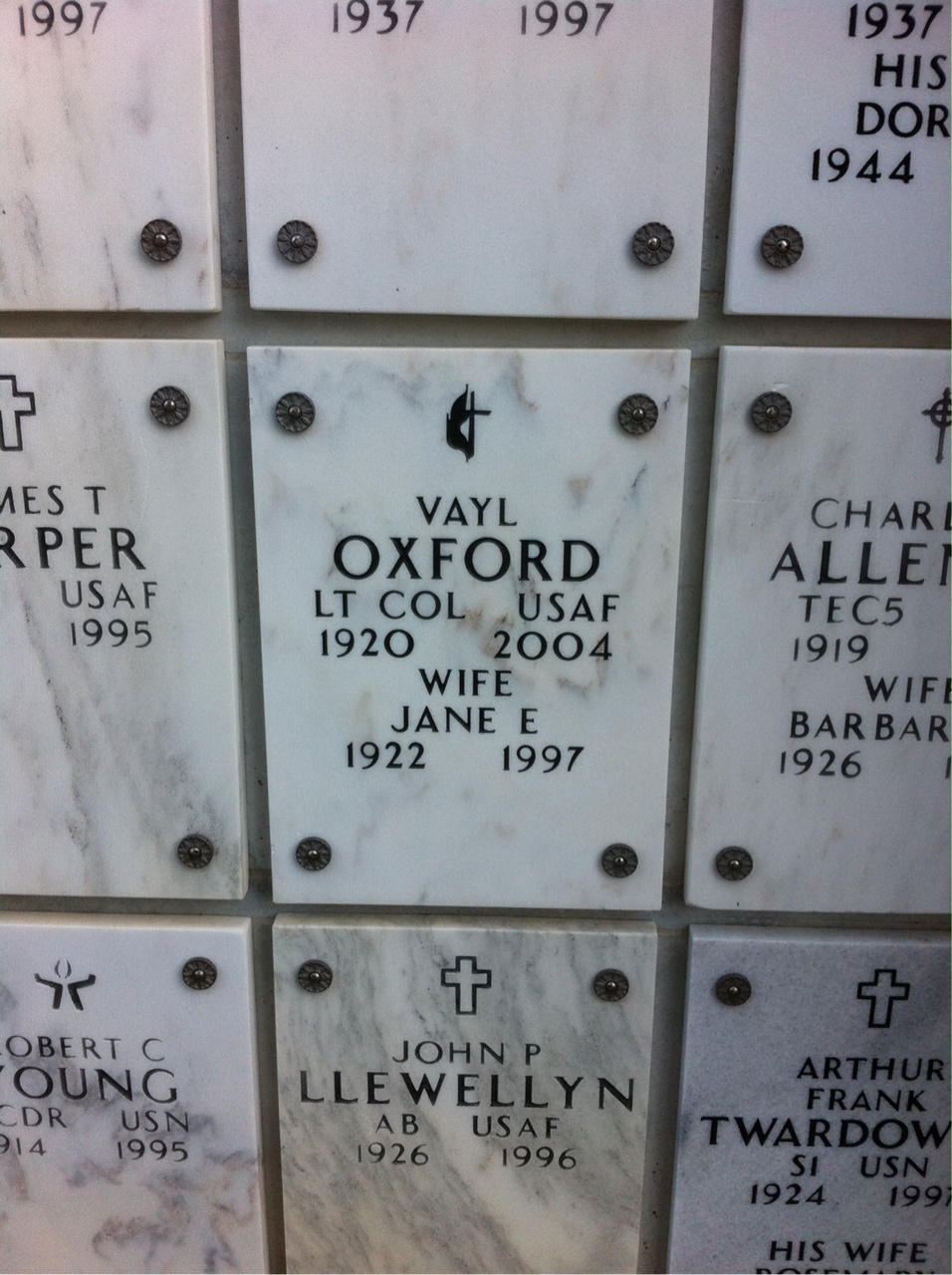 Vayl Oxford