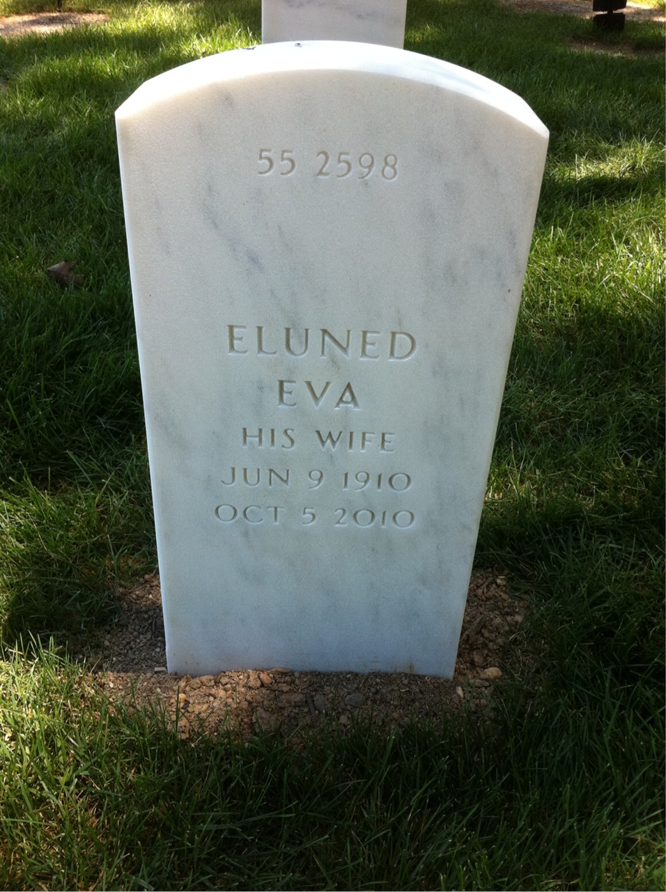 Back of headstone — Oscar Mueller