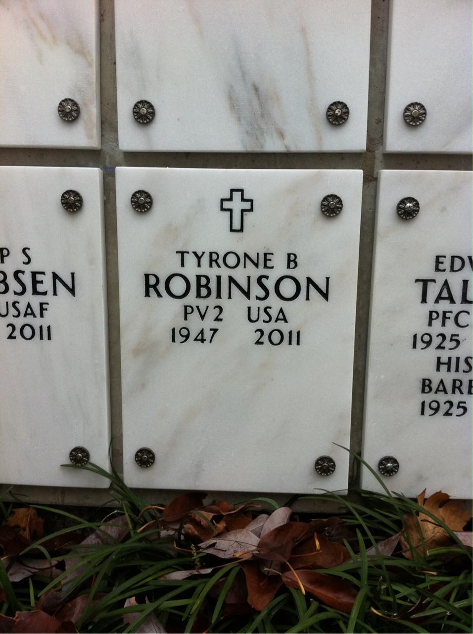 Tyrone B Robinson