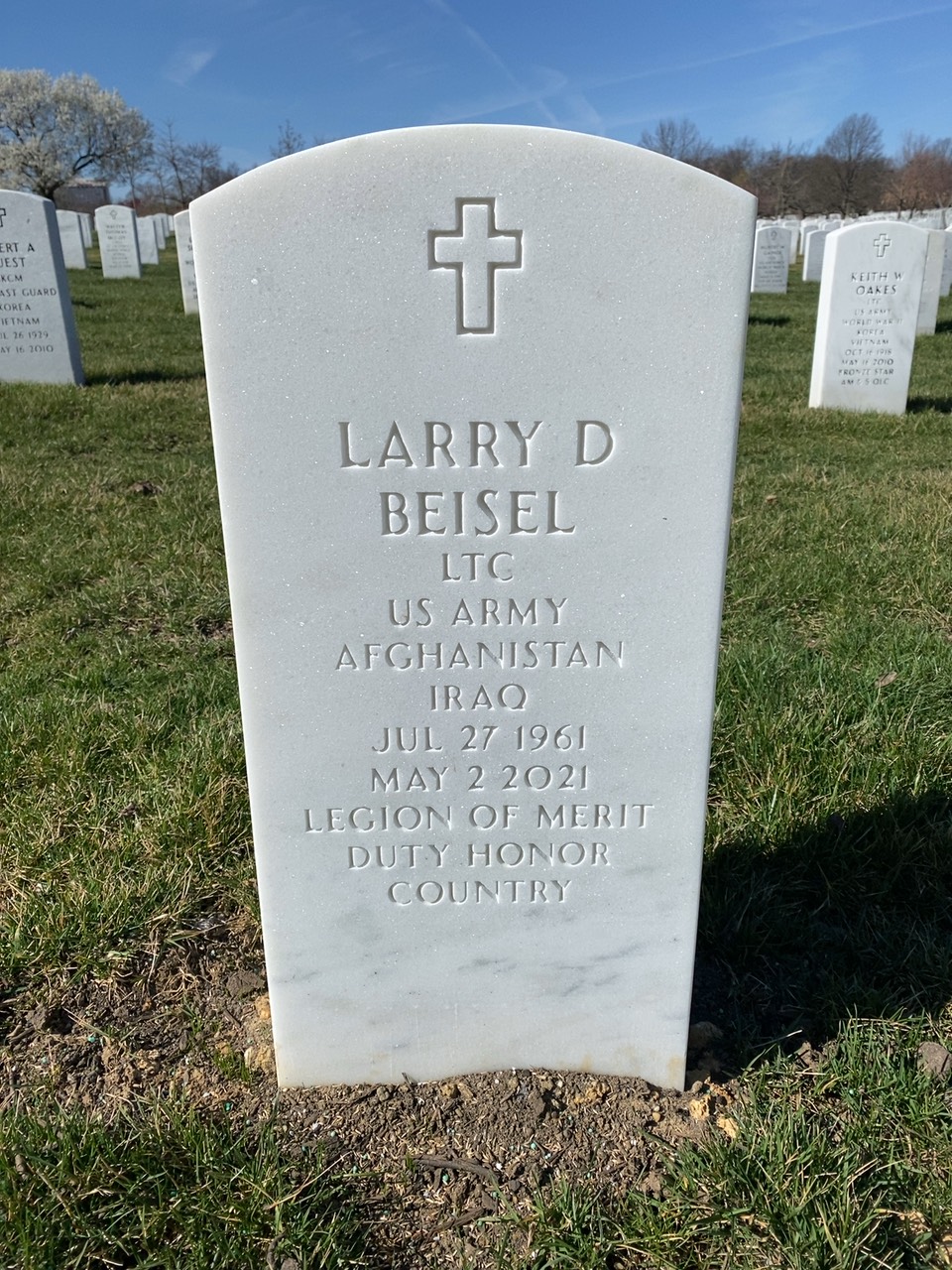 Larry D Beisel