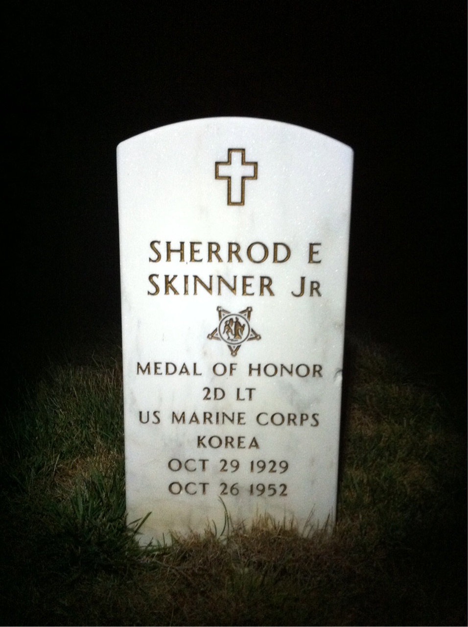 Headstone of Sherrod Skinner