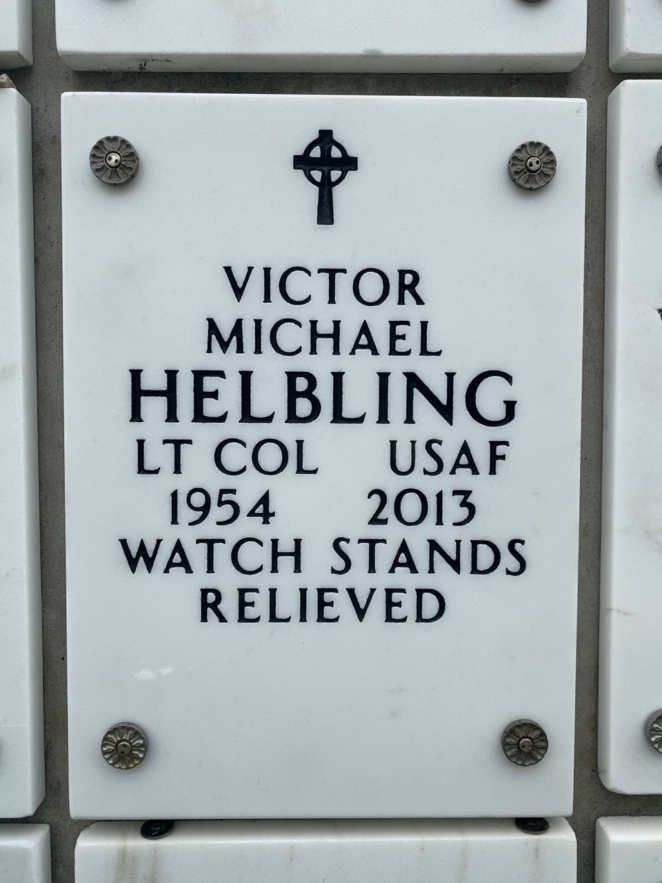 Victor M Helbling