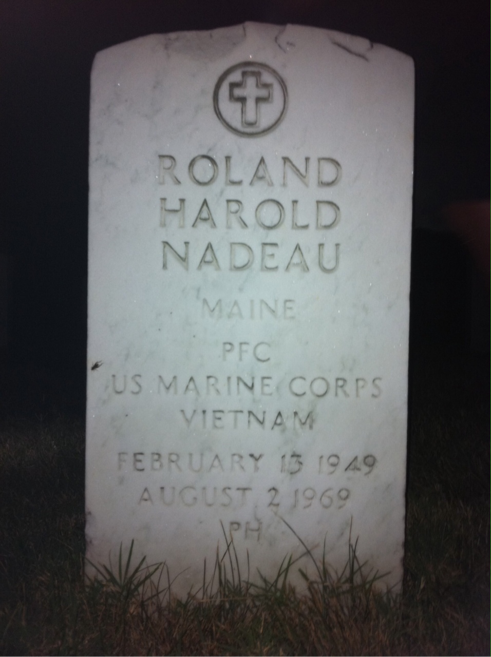 Headstone of Roland Harold Nadeau