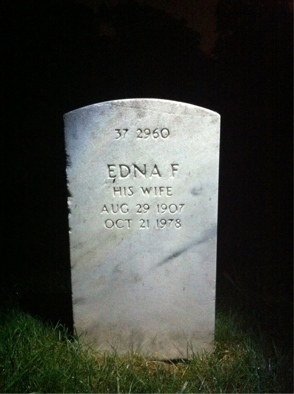 Back of headstone — Edna Barrett