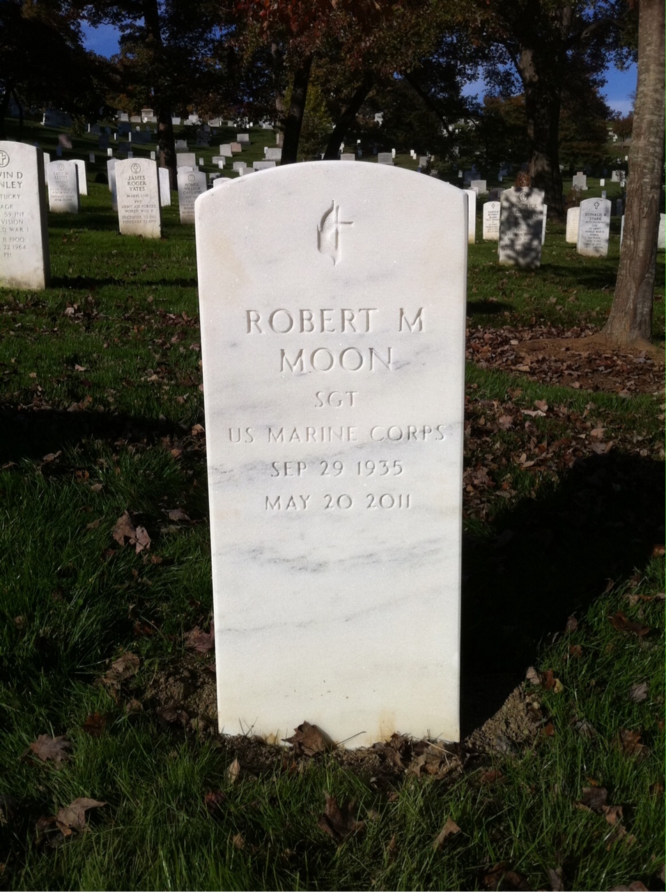 Robert Moon
