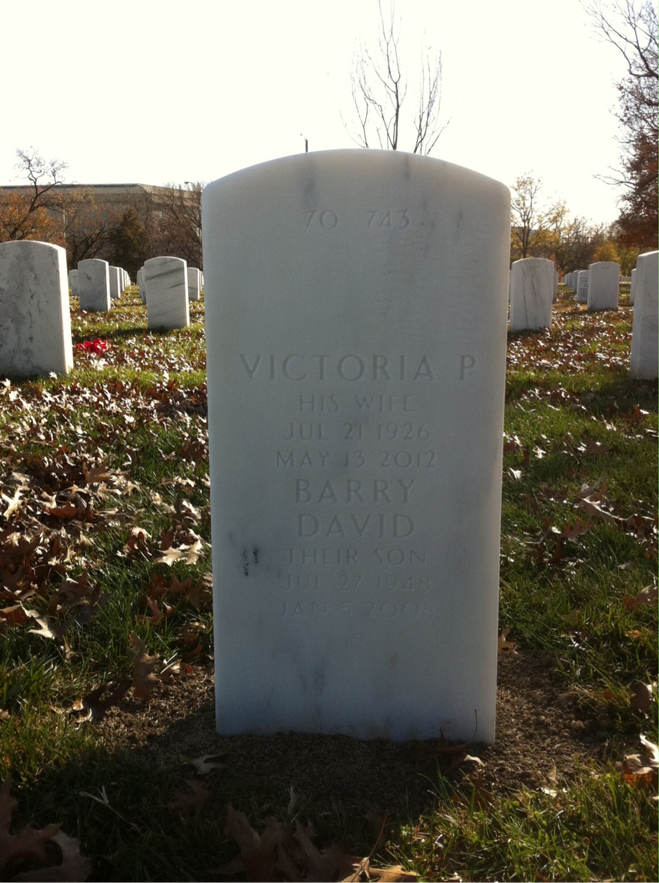 Back of headstone — Luciano Barros